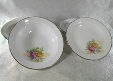 POUPÉE / DINETTE 6 ASSIETTES