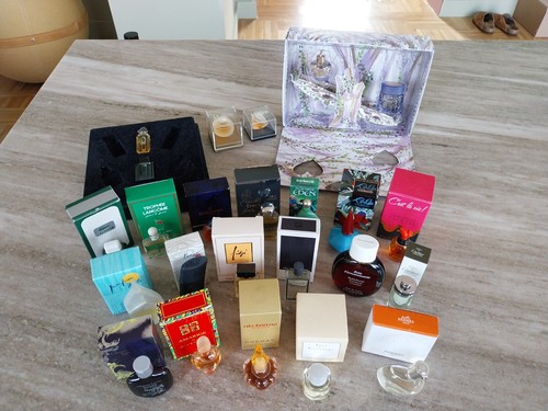 Lot miniatures de parfum - de,