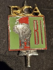 Insigne pucelle militaire - insigne,