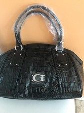 GUESS PURSE BLACKS 100%