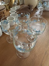 4 verres à pied vintage Modèle Véronica Fleurs bleues Myosotis ‘70