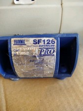 Une Pompe A Eau Pour Camping Car