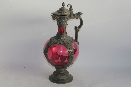 Aiguière verre rouge - , étain
