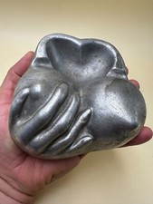 Atypique cendrier en aluminium