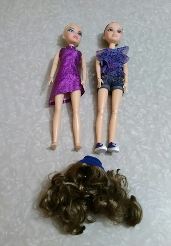 Two liv dolls - two,