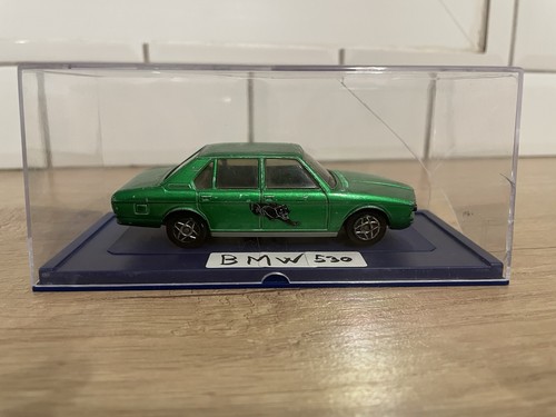 Voiture miniature bmw 530 - voiture,