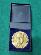 MEDAILLE DE TABLE EN BRONZE