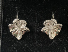 boucles d'oreilles dormeuses