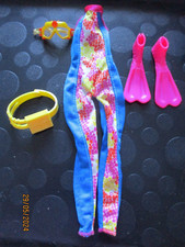 Poupée Barbie tenue " Combinaison de Plongée " (2581)