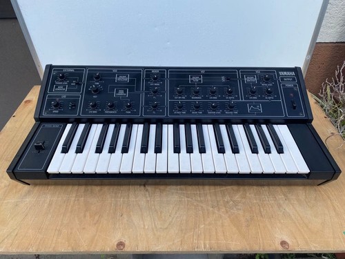 Yamaha analog keyboard - cs-5,