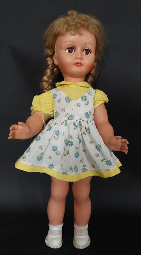 Poupée ancienne plastique
