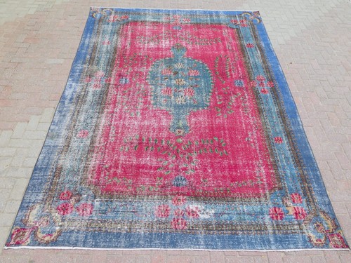 Tapis turc vintage fuchsia