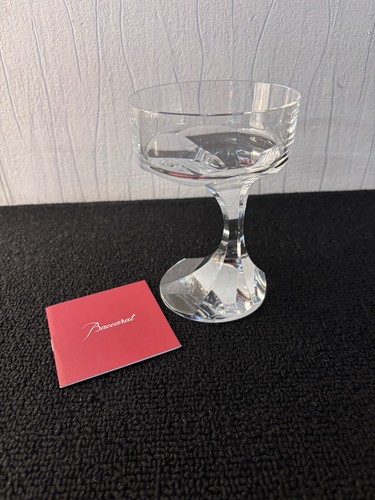 Coupes champagne modèle - à,