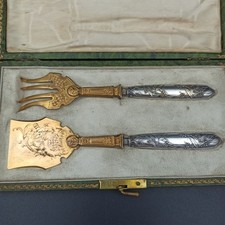 COUVERTS À MIGNARDISES EN