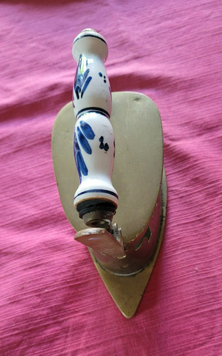 Antique ancien fer repasser - antique, a