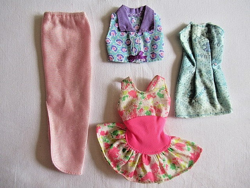 Barbie robes jupe et haut - -,