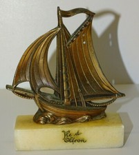 PRESSE PAPIER ART DECO VOILIER