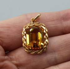 Ancien Pendentif en Plaqué Or Jaune Orné d'un Verre Taillé Jaune