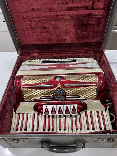 Carbonari custom accordion - carbonari,