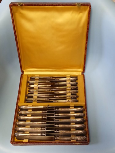 Coffret couteaux en - 24,