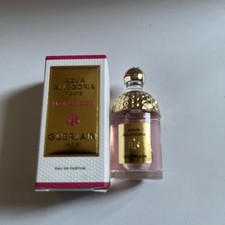 Gûërläïn ECHANTILLON EN 7,5 ML DE FLORA BLOOM FORTE PLEINE AVEC BOITE.