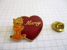 COMICS CAT PIN BADGE CHAT GARFIELD MARCY VINTAGE PINS us1