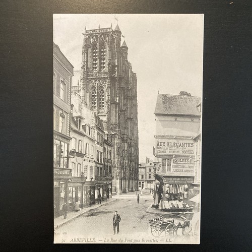 Cpa abbeville la rue du - abbeville,