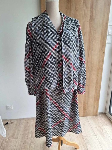 R0147 magnifique ensemble - magnifique,