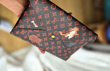 Pochette Kirigami Louis Vuitton X Grace Coddington édition très limitée