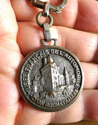 Ancien porte clé augis - ancien, musée