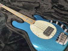 Musicman RAY34 Blue Sparkle Sterling // Guitare basse électrique avec SC