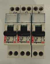 disjoncteur legrand 16A lot de trois