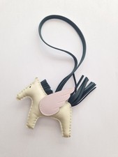 Gri gri Charm Hermès PEGASE