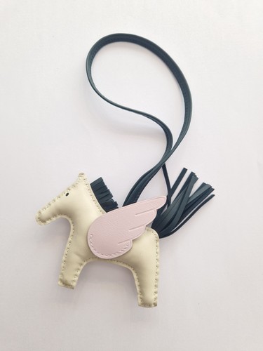 Gri charm hermès pegase - charm,