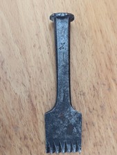 Outil Griffe A Frapper Le Cuir