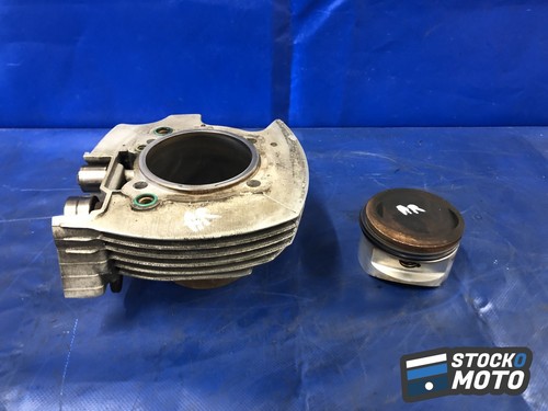 Cylindre piston arrière
