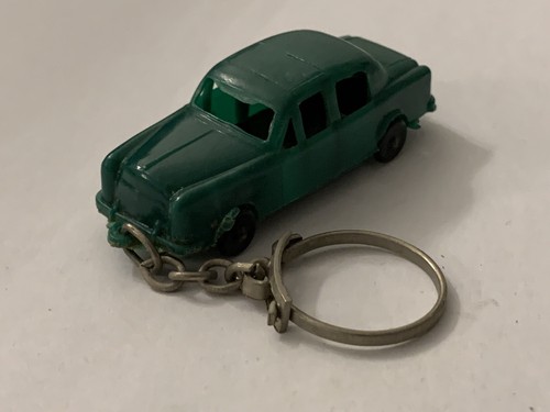 Ancien porte clé - clé, keychain