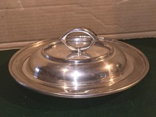 plat de service couvert en