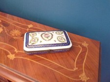 Coffret en Porcelaine Sèvres ?? Décors roses et lauriers - Très belle qualité