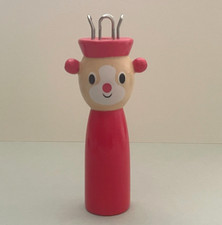TRICOTIN EN BOIS TOURNE PEINT - OURSON ROUGE - TRES RIGOLO - H 12,3 CM -