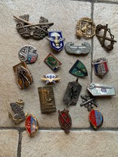 lot +de 50 insignes militaires ,divers