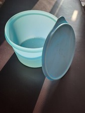 TUPPERWARE BOITE 2.4 L BLEUE  COLLECTOR