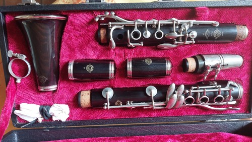 Vends clarinette ancienne haut