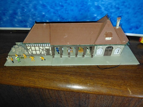 Maquette gare avec - gare, quais