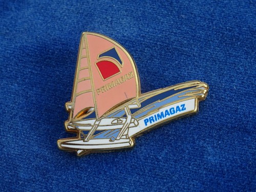 Rare top pin s badge - ++,