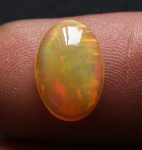 Pierre précieuse cabochon