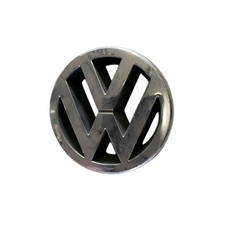 Logo emblème de capot - VOLKSWAGEN POLO (9N1) - 1J5853601A