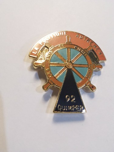Pin politique les amis - pin's,