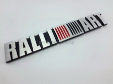 Pièce en aluminium avec logo