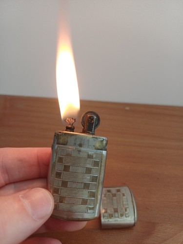 Briquet collection à - de,